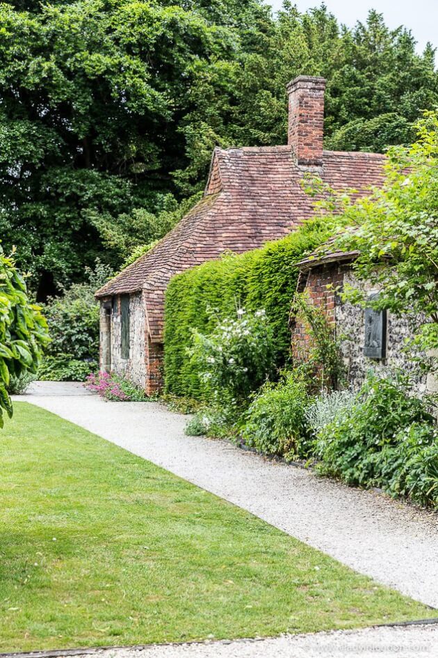 Winchester Cathedral Garden
