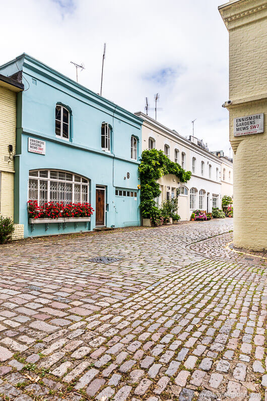 Ennismore Gardens Mews