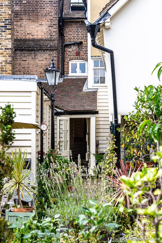 Six Poor Travellers House, Rochester