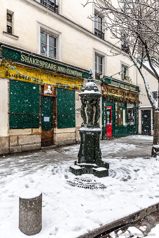 Snow in Paris