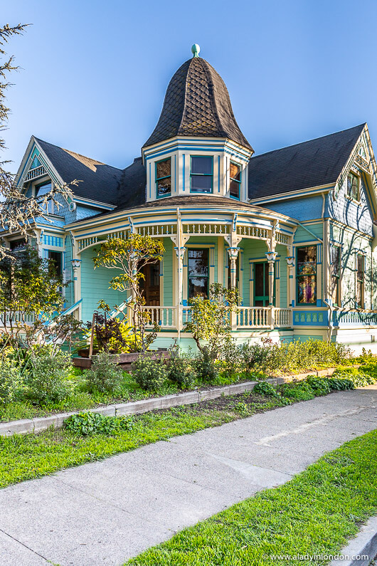 Victorian House in Oakland