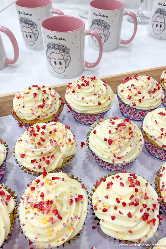 Cupcakes and Mugs