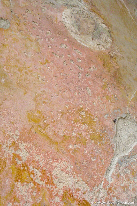 Painting at the ruins of Pompeii