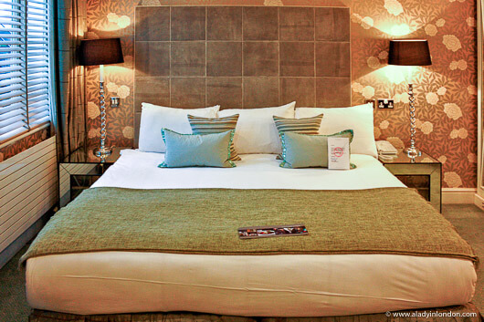 Flemings Hotel in London Room