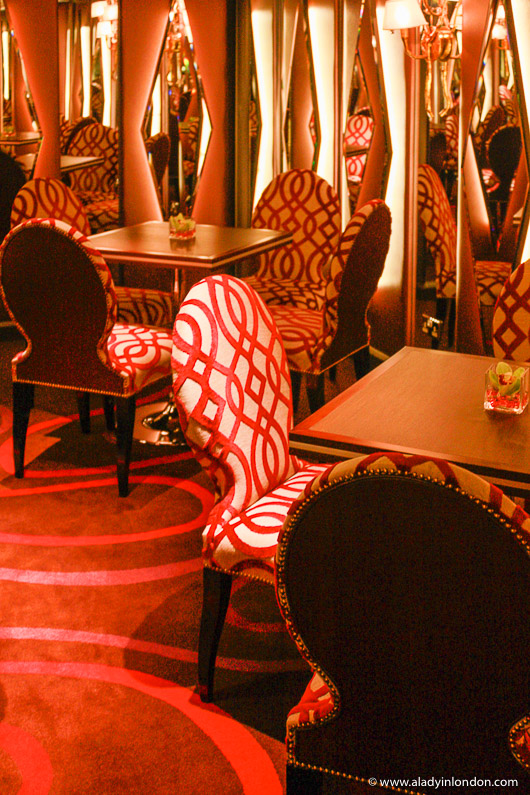 Restaurant in Flemings Hotel in London