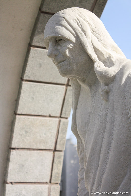 Mother Teresa Statue in Skopje