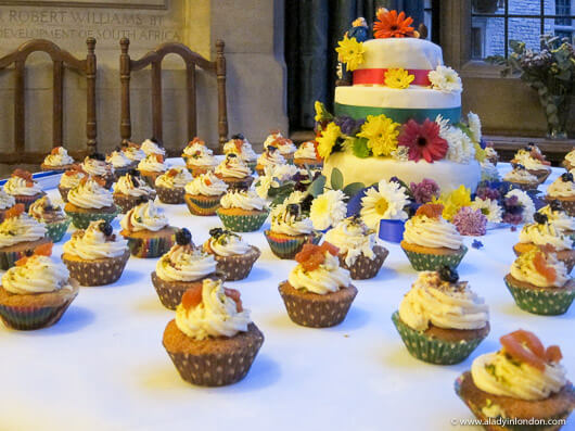 Cupcakes and wedding cake at Rhodes House for a wedding in Oxford, England