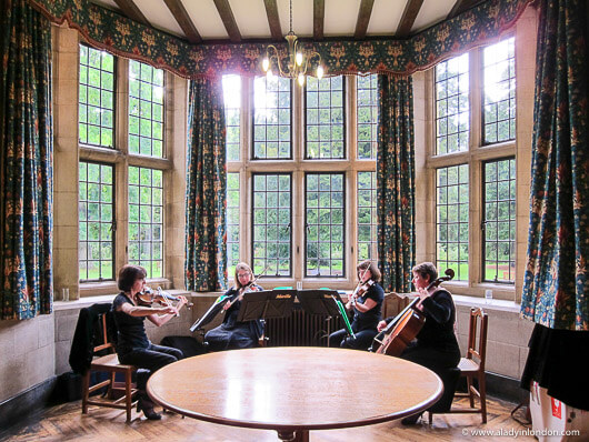 String quartet playing at Rhodes House at a wedding in Oxford