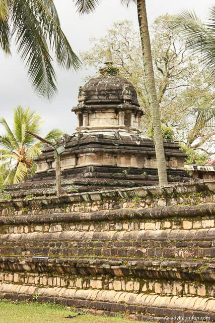 Kandy Sightseeing at the Temple of the Tooth in Sri Lanka