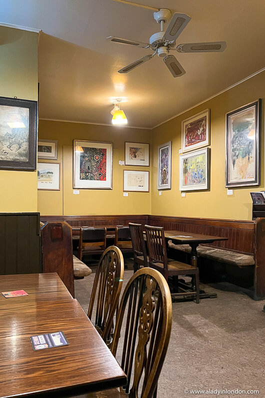 Edinburgh Pub