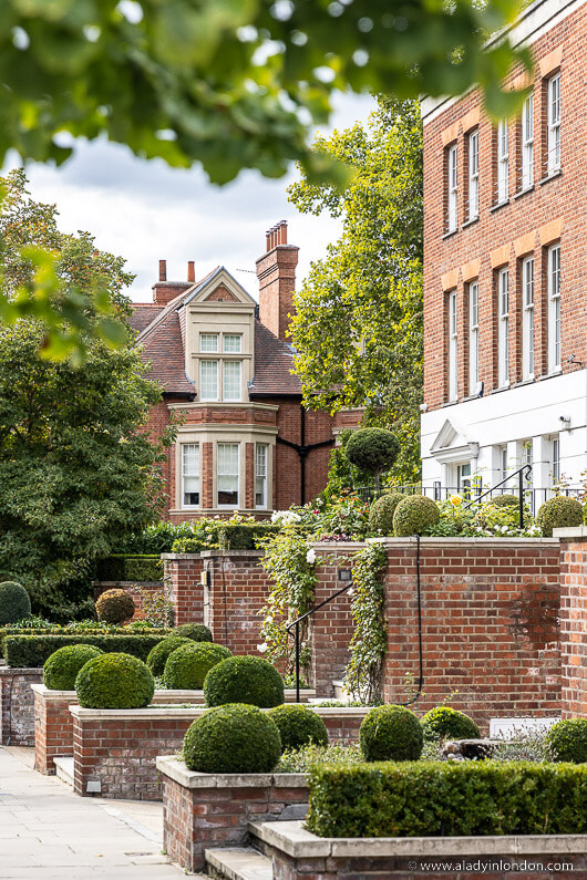 Holland Park, London Houses