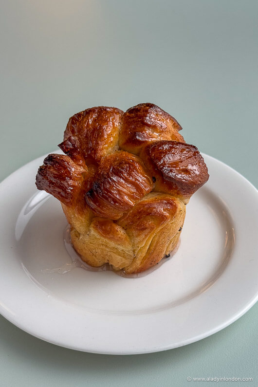 Cardamom bun