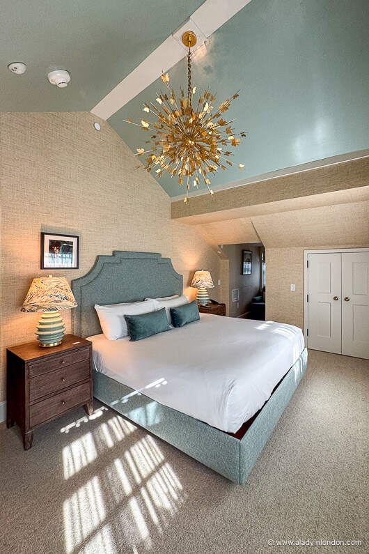 Boston hotel room
