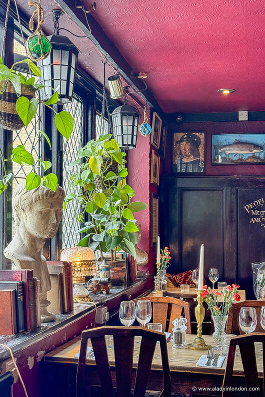 Rotherhithe pub dining room