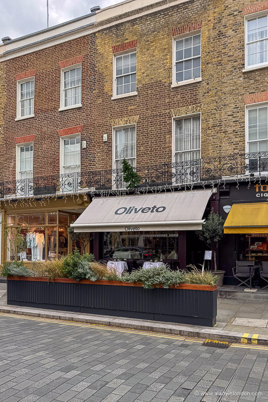 Belgravia restaurant awning