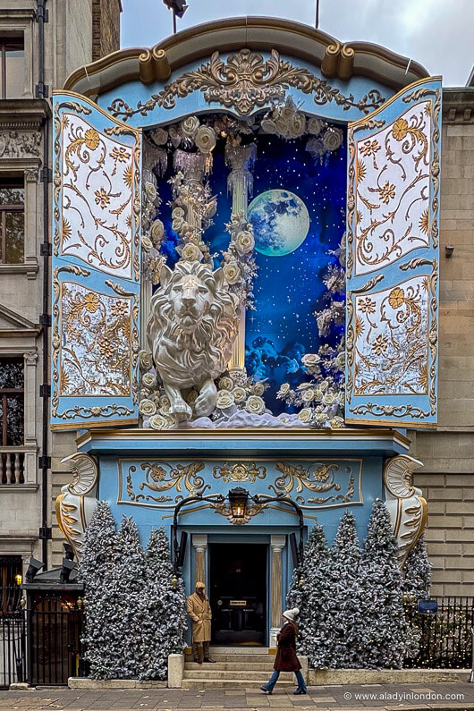 Mayfair club decorations