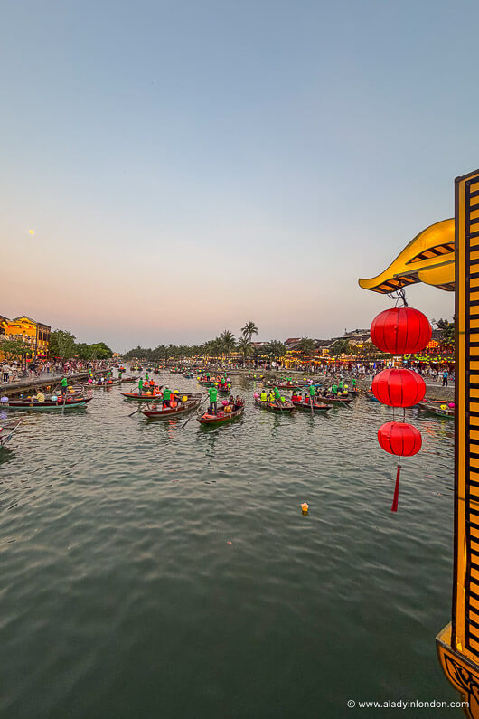 Thu Bon River at night