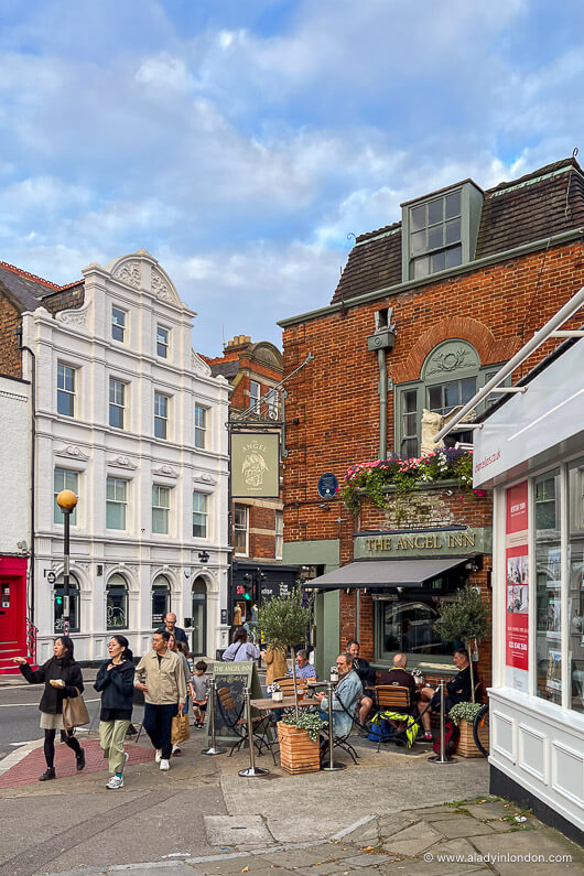 Highgate High Street pub